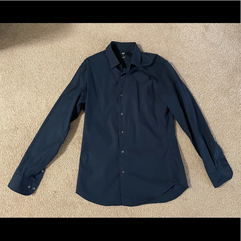 UNIQLO Men’s super non-iron slim fit Navy long sleeve shirt